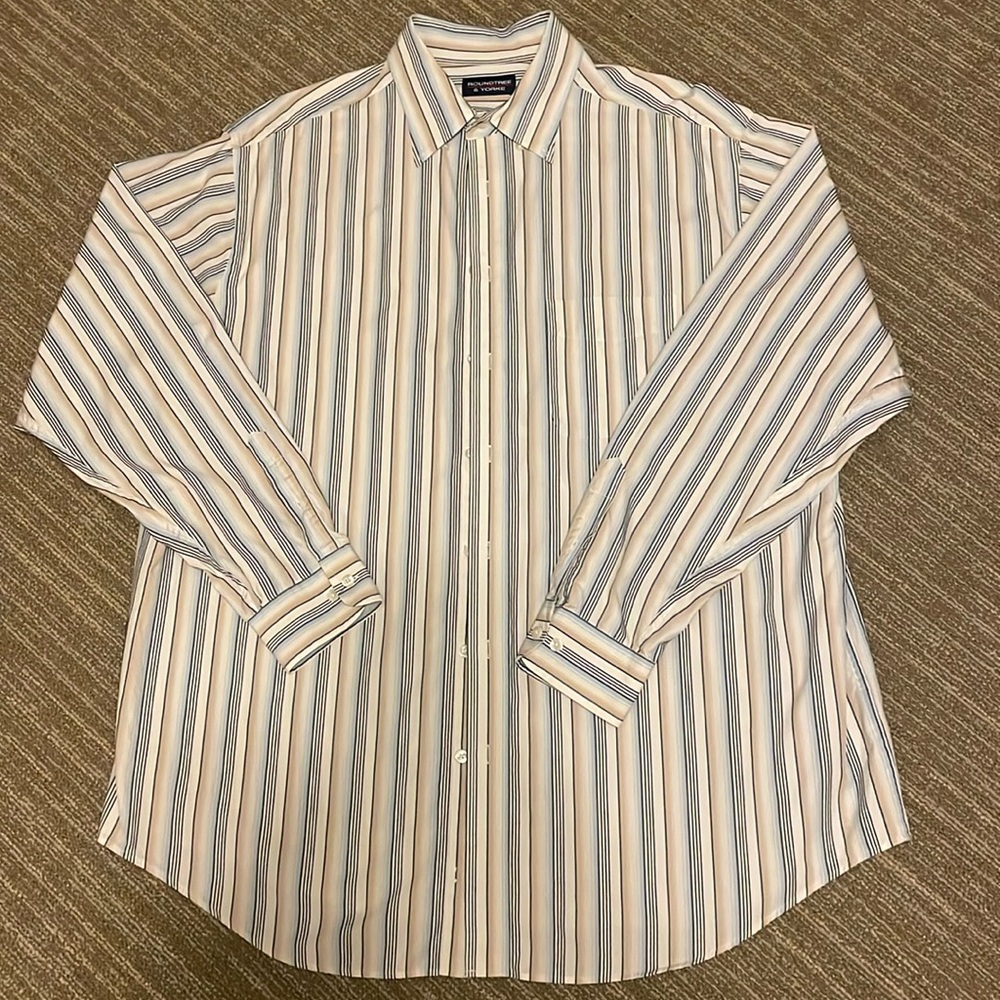 GUC Men’s Roundtree & York Button Up Shirt in size XLT